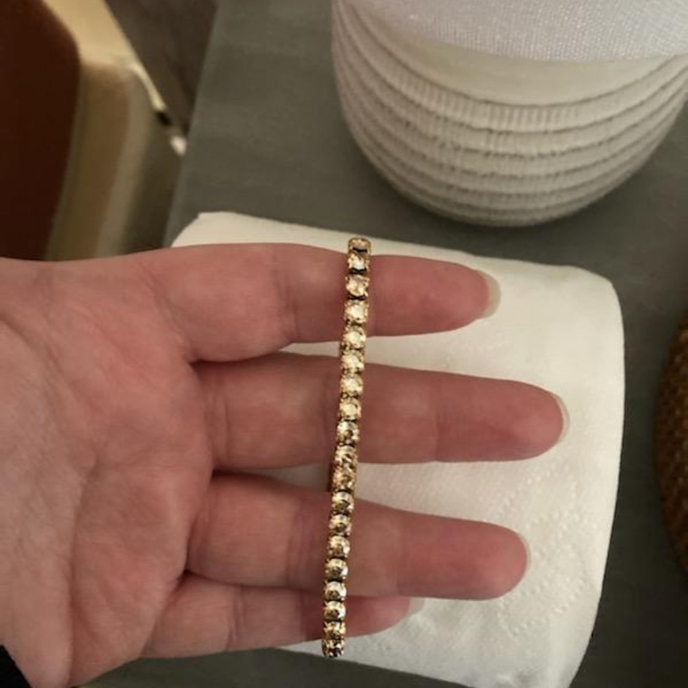 Swarvoski Elegant Gold stretch no snag Bracelet